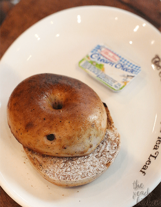 Coffee Bean and Tea Leaf Bluberry Bagel and Cream Cheese