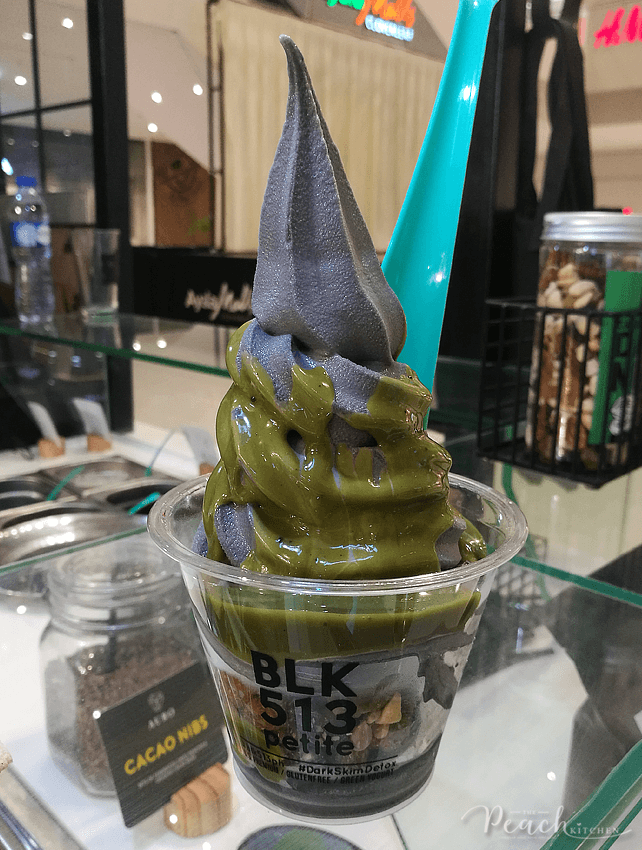 Froyo Love: BLK 513 Activated Charcoal Frozen Yogurt