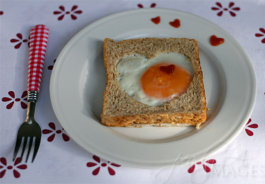 Valentine's Egg in a Hole | www.thepeachkitchen.com