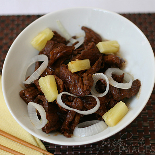 Pinya Bistek (Filipino Beef Steak with Pineapples)
