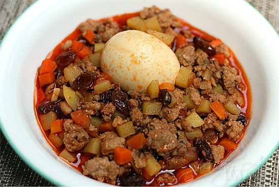 Pork Giniling (Ground Pork in Tomato Sauce)