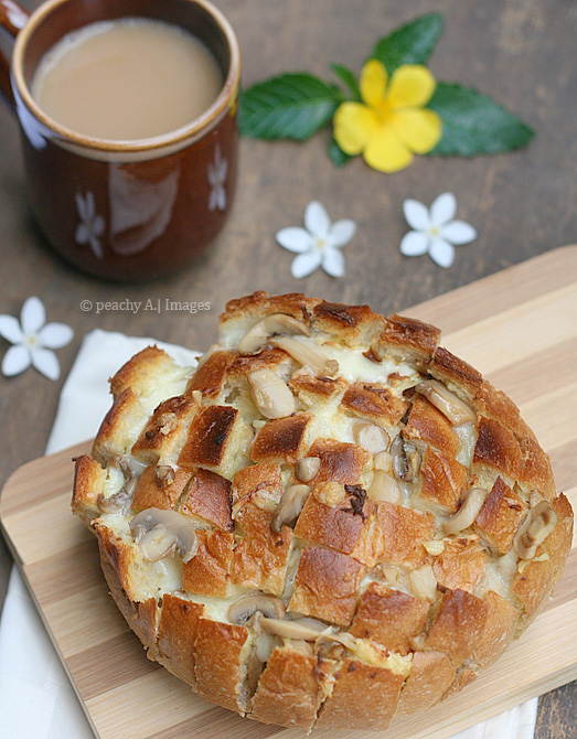 Blooming Garlic Mushroom Bread