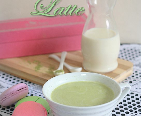 Matcha Green Tea Latte | www.thepeachkitchen.com