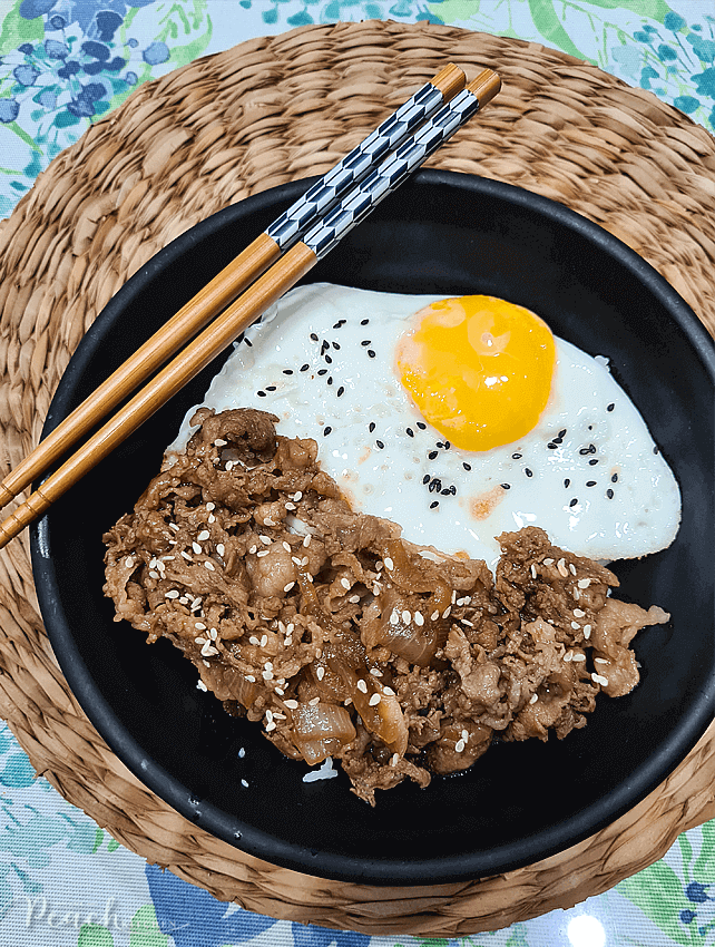 Beef Gyudon (Japanese Beef Bowl) - The Peach Kitchen