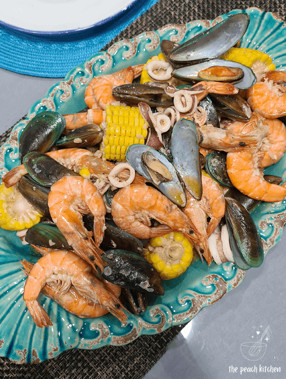 Mixed Seafood in Garlic Butter Sauce