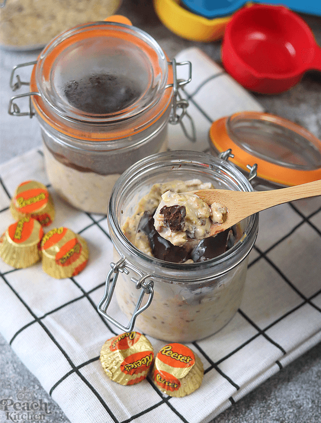 Peanut Butter Cups Overnight Oats - The Peach Kitchen